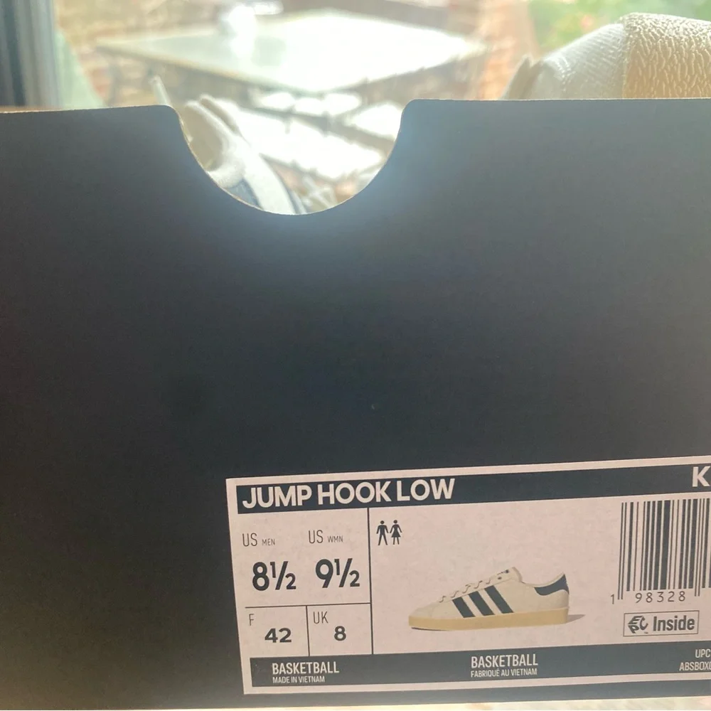 adidas JUMP HOOK SHOES White Sneakers with Black Stripes, Unisex 8.5M/9.5W